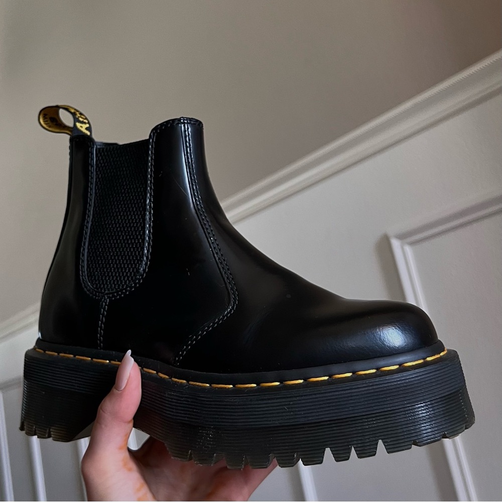2976 SMOOTH LEATHER PLATFORM CHELSEA BOOTS